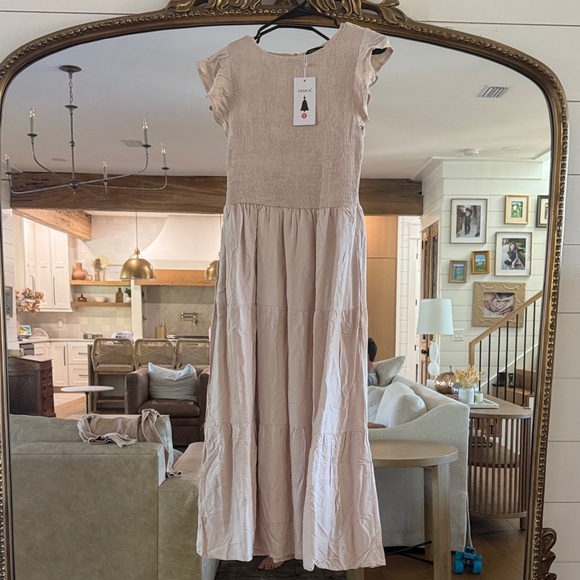 Zesica Dresses & Skirts - Elegant Cream Maxi Dress